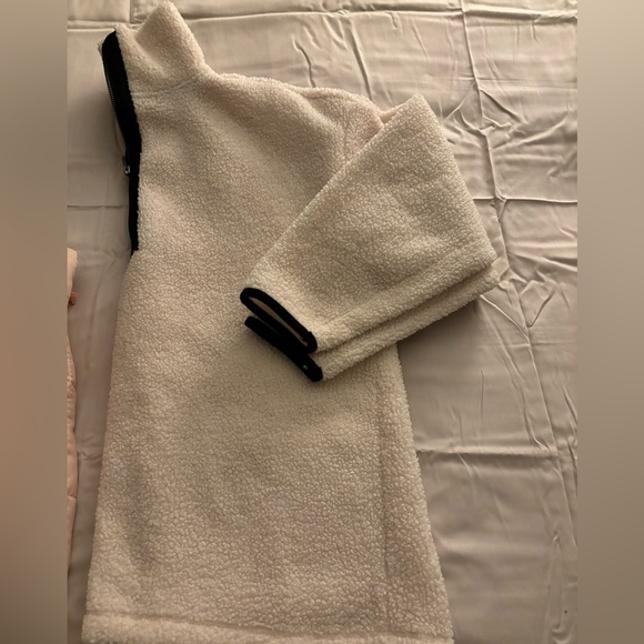 LOFTWoman’s half zip pull over NWOT - Picture 4 of 5